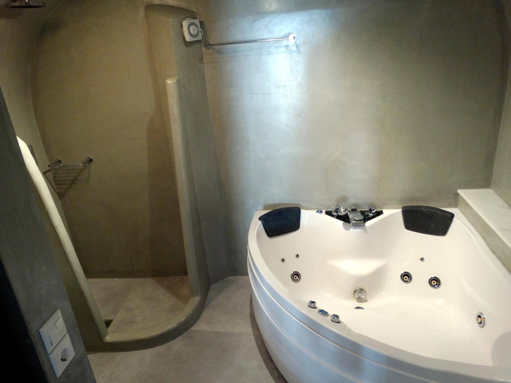 Yposkafo Suites - Studio - Santorini ฟิรา ภายนอก รูปภาพ